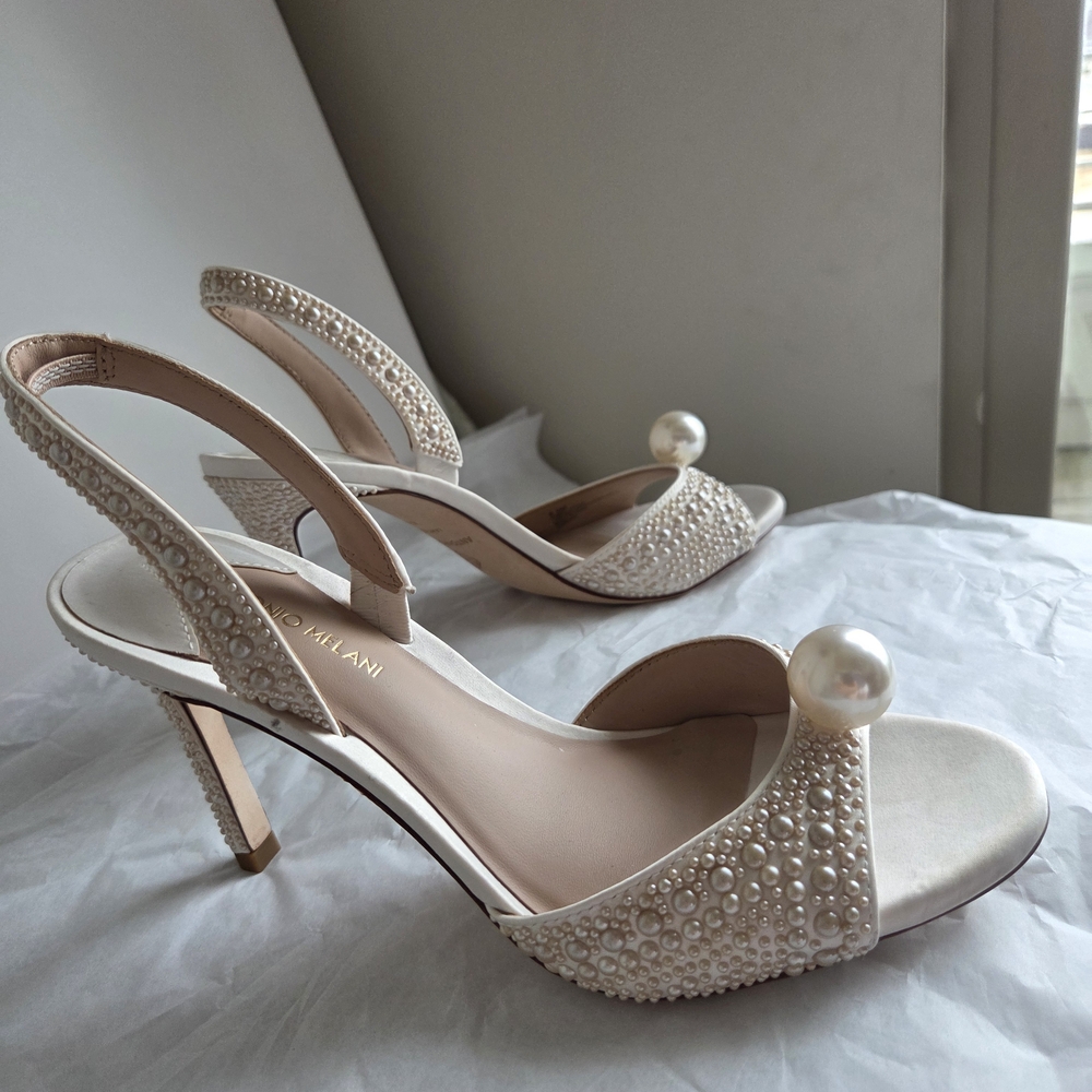 ANTONIO MELANI Cream Pearl Slingback Heels